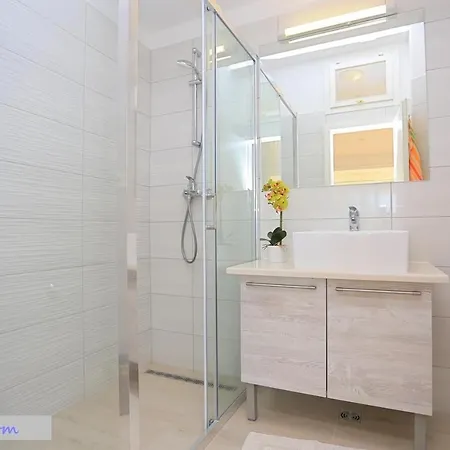 Ana Apartment