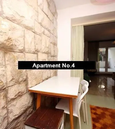 Ana Apartment *