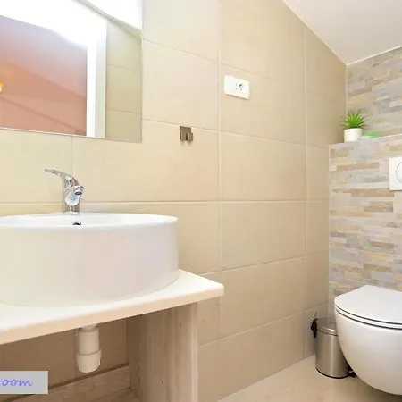 Ana Apartment