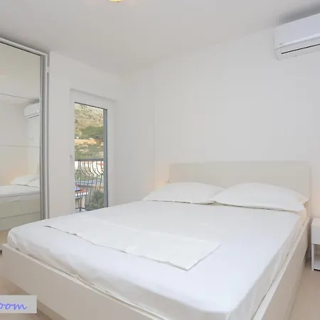 Apartment Ana