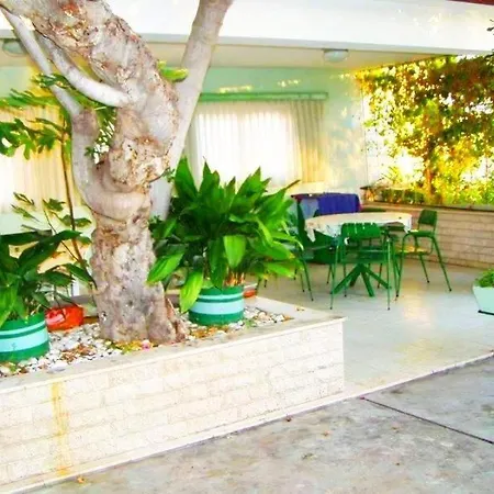 Ana Apartment *