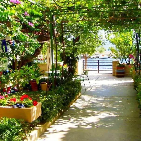 House - Ana Apartment Duće